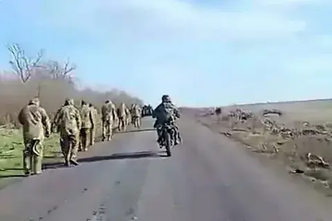 Мирноград— это город бывших домов: здесь был дом и тут был дом