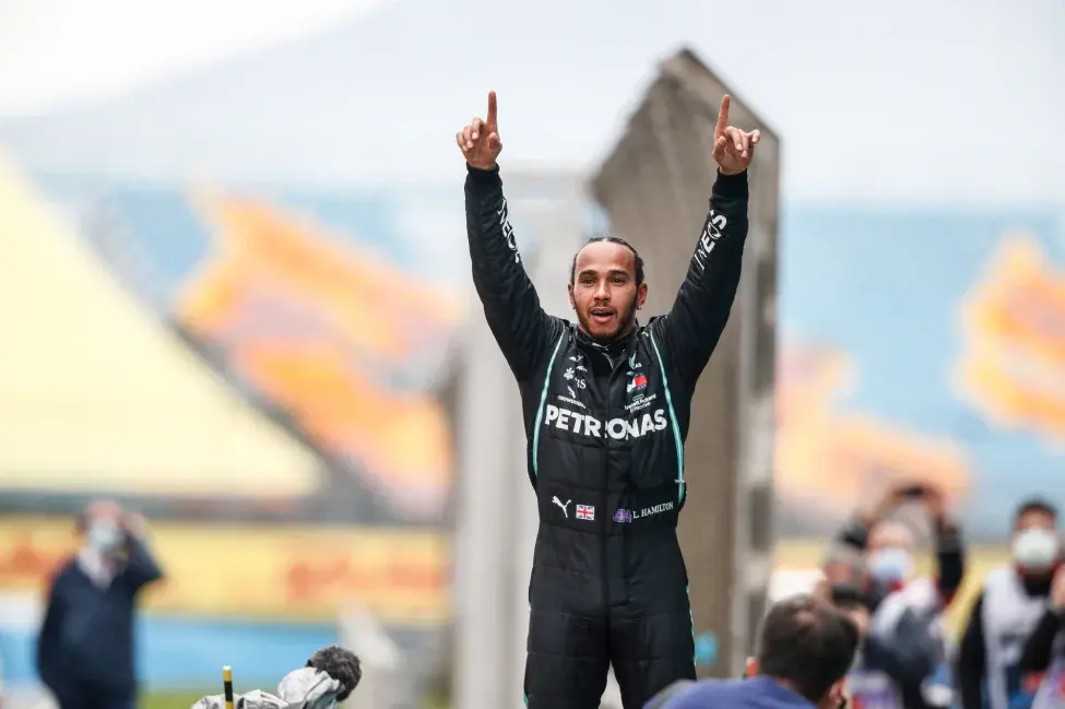 Льюис Хэмилтон перешёл в McLaren и сразу доказал, что босс был не прав