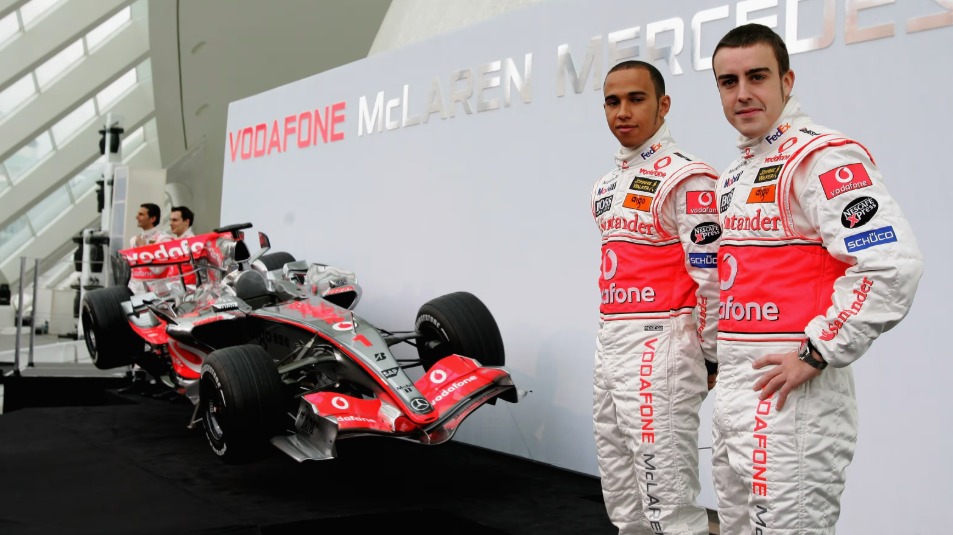 Формула‑1: кто из пилотов McLaren опытнее Норриса? Топ‑10 по опыту