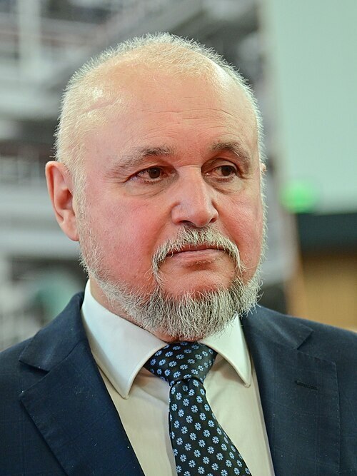 Щедрая душа: Как Минэнерго РФ за счет россиян покупает себе новых друзей