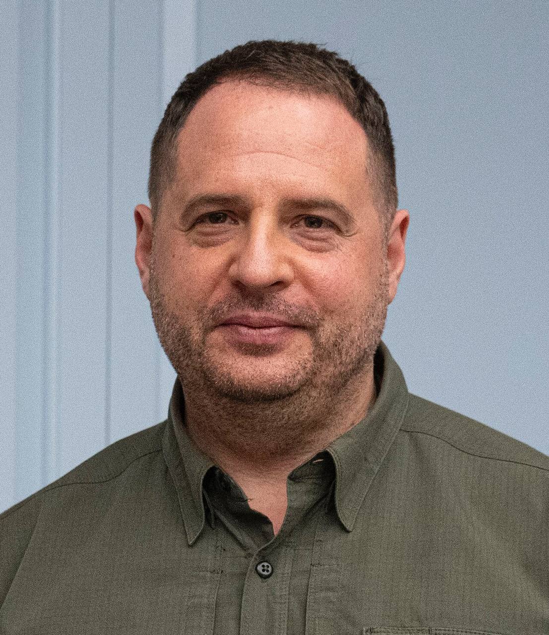 В Киеве заявили, что Зеленский никогда не подпишет отказ от территорий, будучи на посту президента