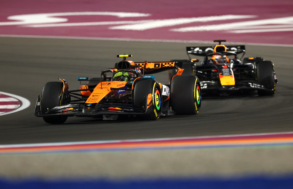 Пиастри выиграл спринт в Катаре, опередив Рассела и Норриса