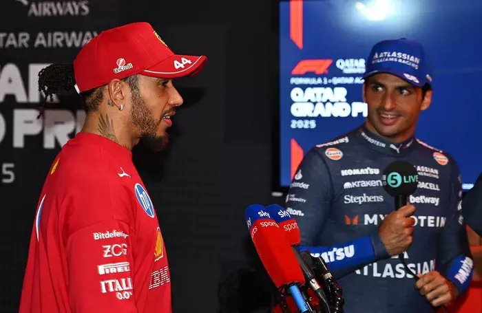 Неоценимая реакция Льюиса Хэмилтона на победу Макса Ферстаппена в Катаре