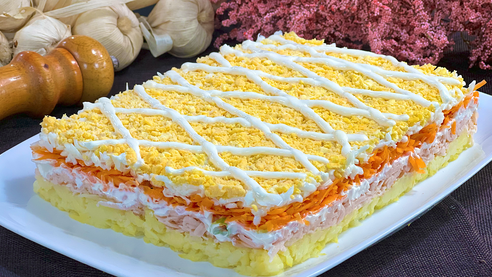 Самые дорогие новогодние салаты 2025 года: расчет стоимости по данным Росстата