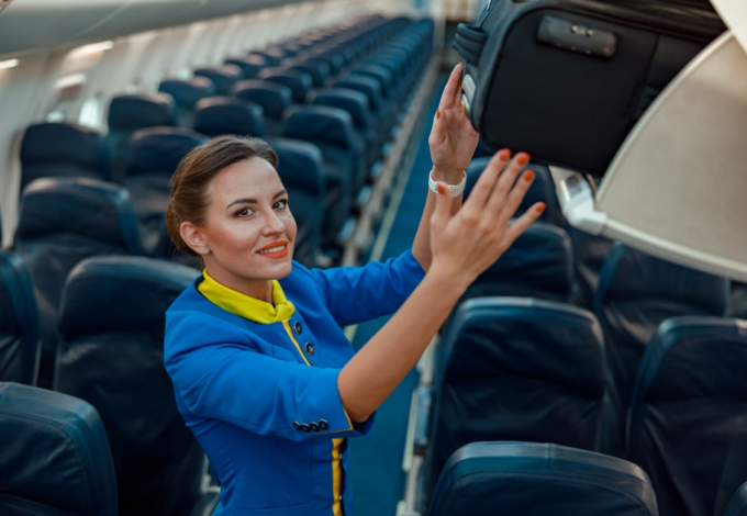 Росавиация поддержала здравый смысл: высокие каблуки для стюардесс уходят в прошлое