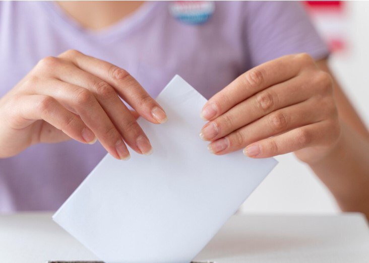 Зеленский: у Украины нет сил, чтобы отвоевать Крым, пора проводить выборы нового Президента