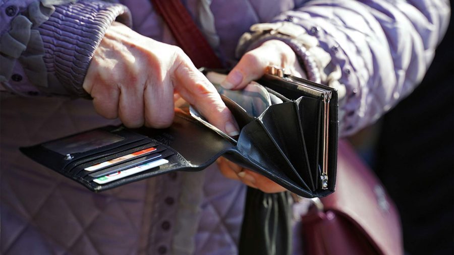 Рекордный рост долговой нагрузки россиян: объем кредитов превысил 38 трлн рублей