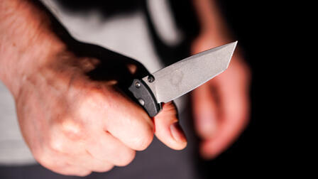 Как сын зарезал свою мать.