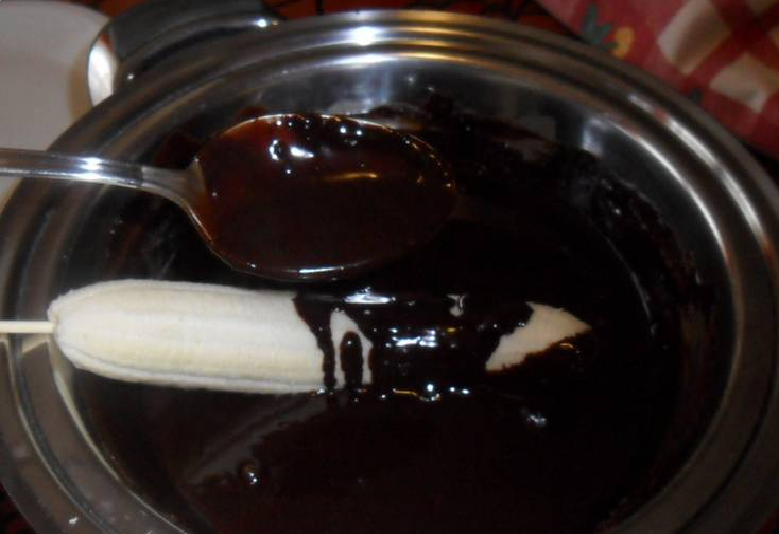 Самый быстрый и невероятно вкусный десерт "Бананы в шоколаде"