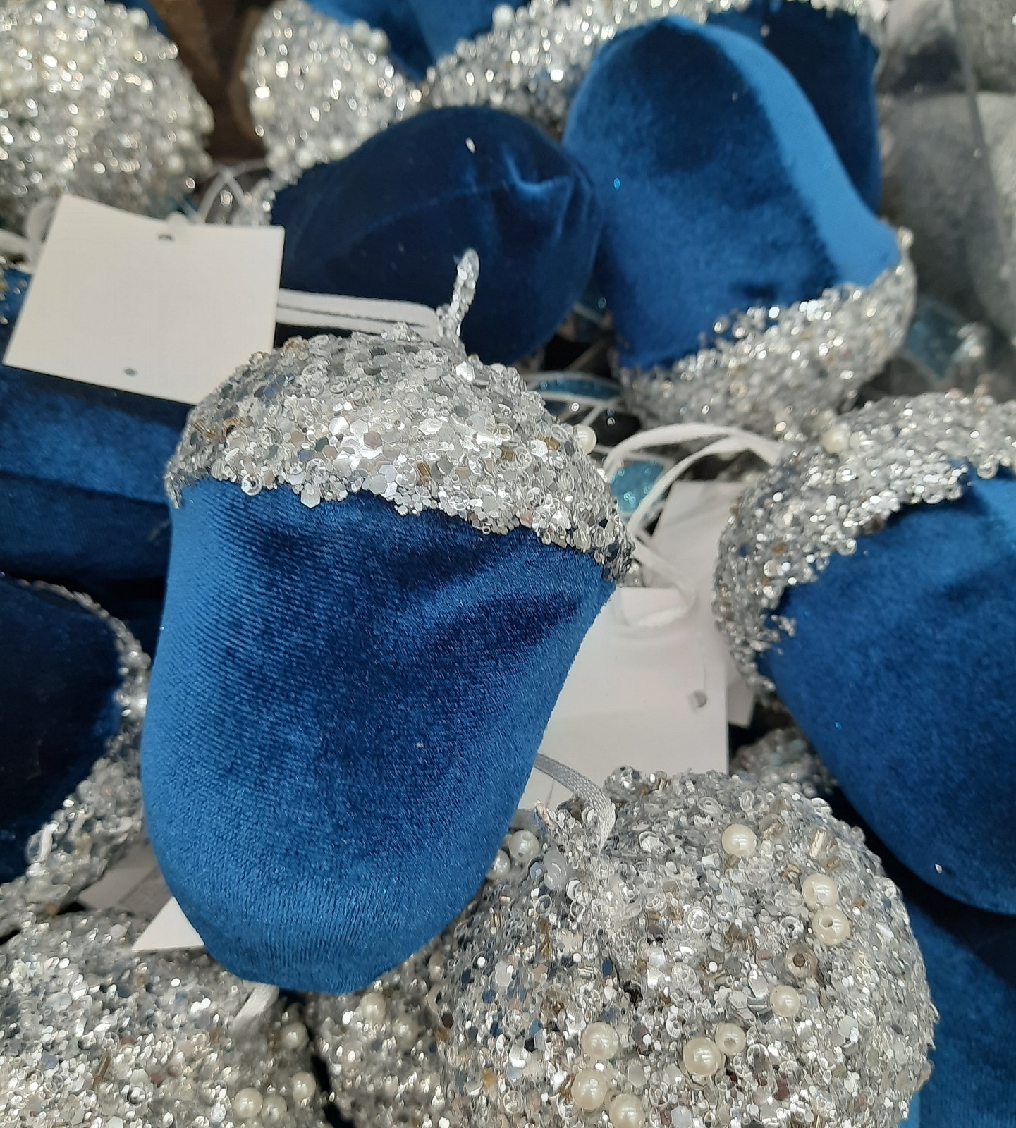 Хождение по ёлкам-4. В одном столичном гипермаркете. Окончание