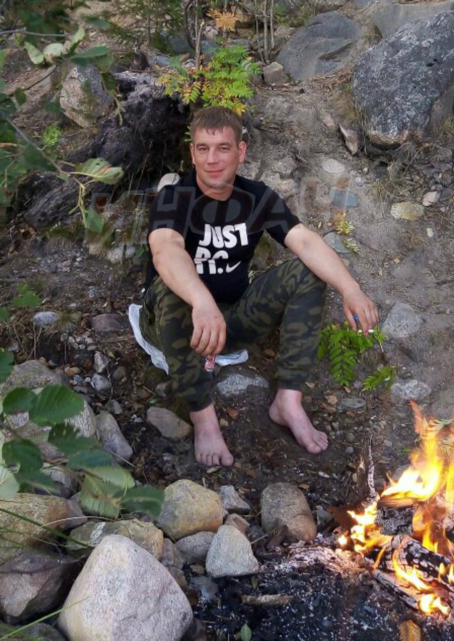 В Карелии мужчина задушил девушку во время жесткого секса на вписке.