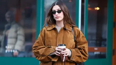 Модные тенденции 2026 года: возвращение классики, синий доминант и триумф замши