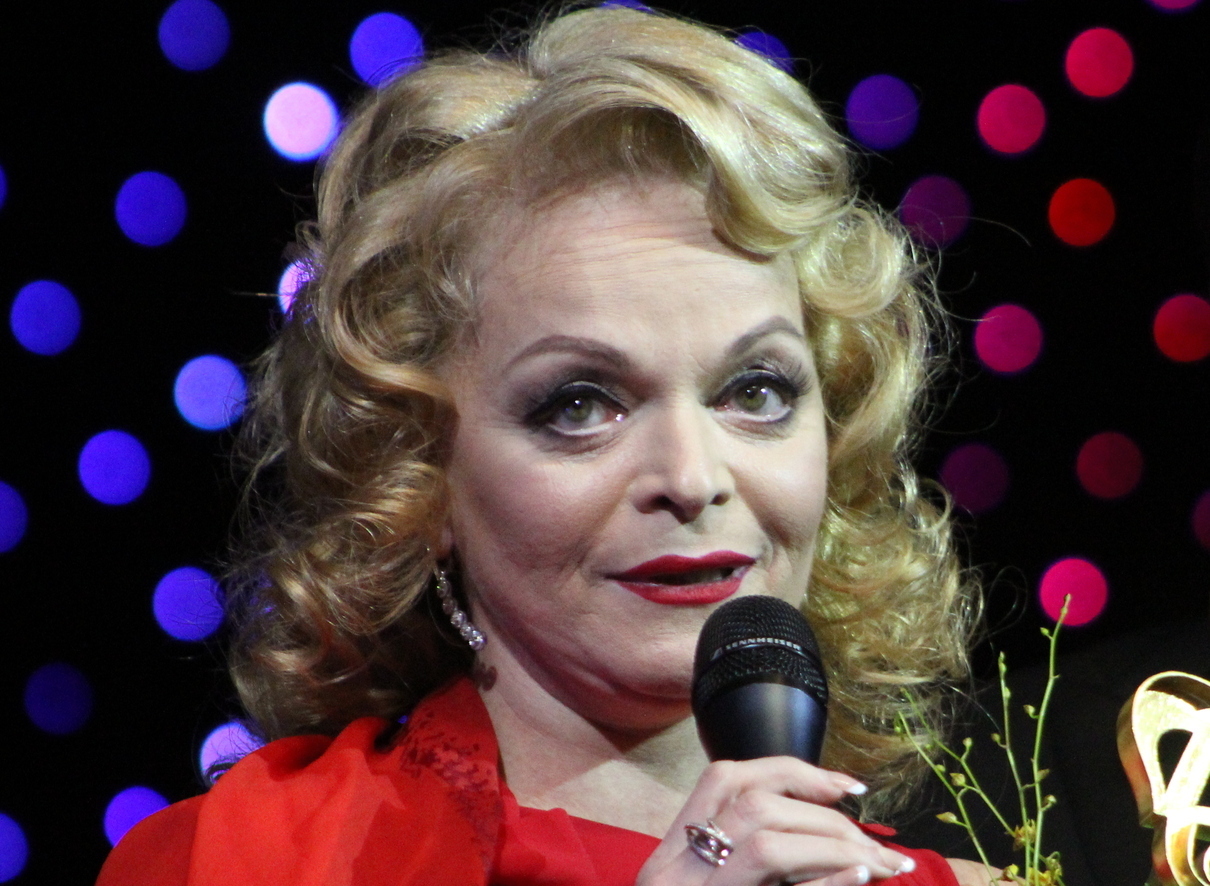 Известная певица обвинила Долину в ещё одном страшном поступке и пригрозила ей расплатой