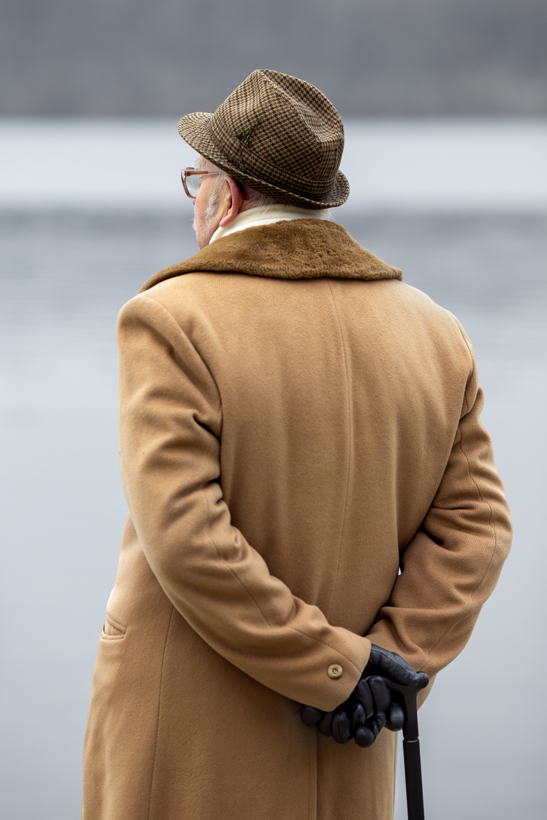 Пожилой испанец появился на людях с мёртвой женой: то, что он пытался сделать, вызвало шок