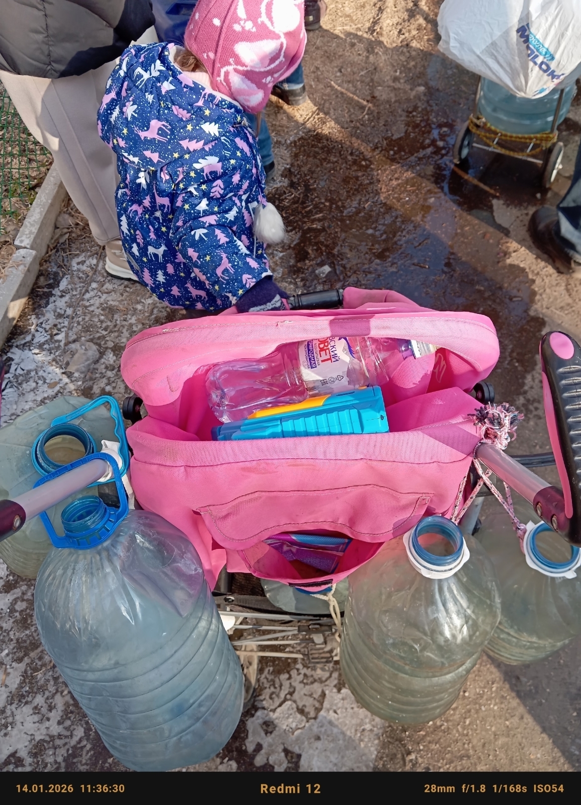 Как отсутствие воды в кране влияет на демографию. И почему женщины в таких условиях рожать не будут