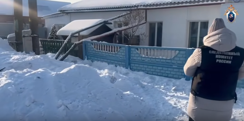 Девочка погибла после обрушения снега в тоннеле, который она делала в большом сугробе