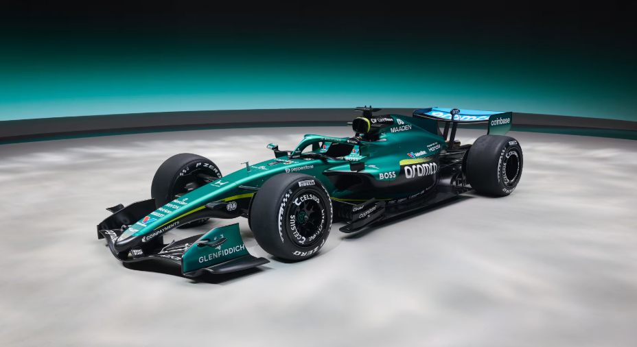 Галерея: Aston Martin представляет первую ливрею эпохи Ньюи