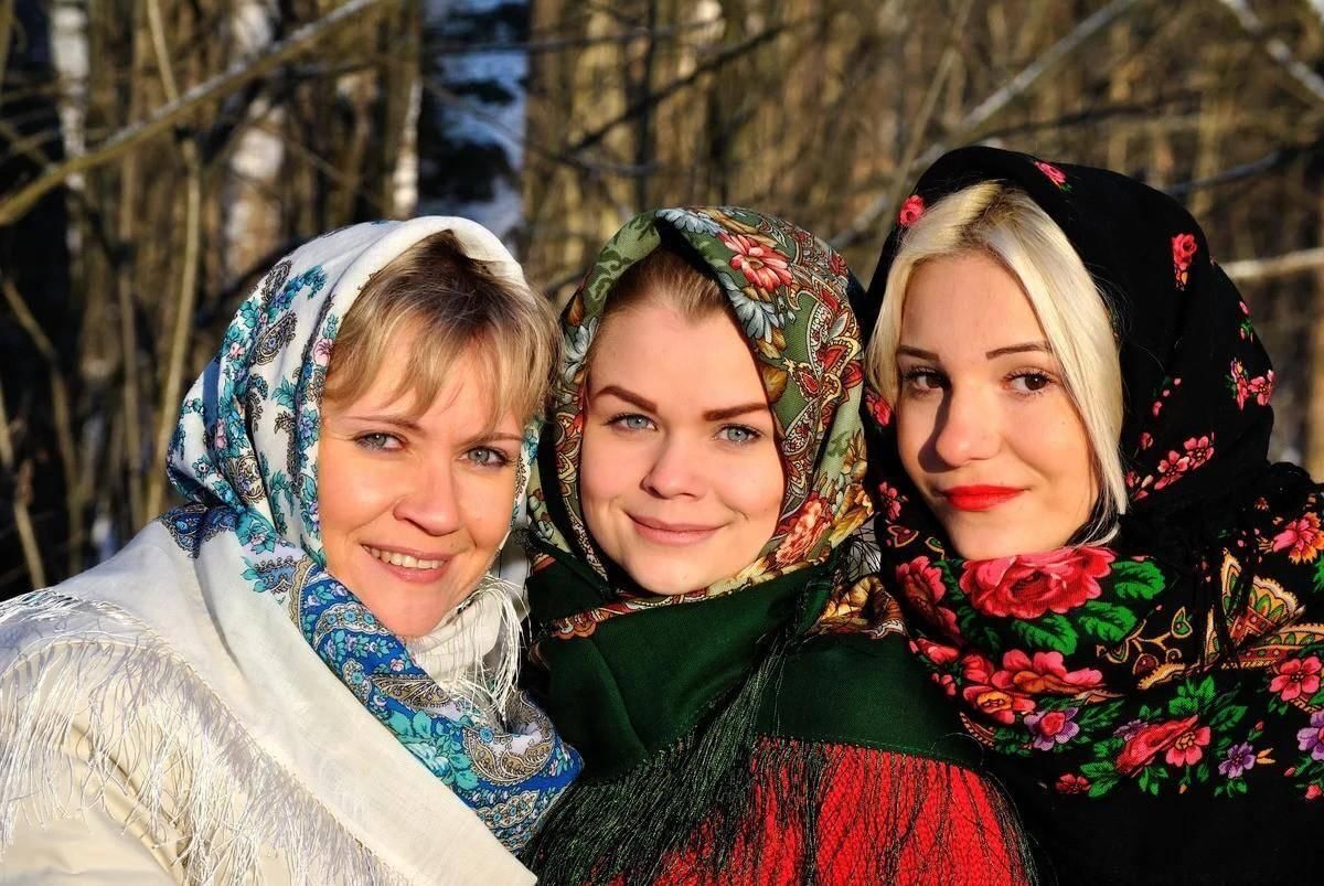 Не просто тряпочка на голове: как бабушкины аксессуары хранят нашу душу