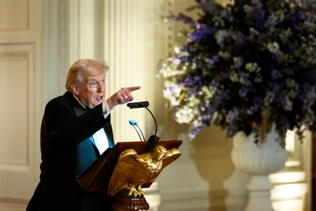 «Мы их не пропустим»: Трамп пообещал Ирану "очень плохой день" за ракеты, способные достичь Вашингтона