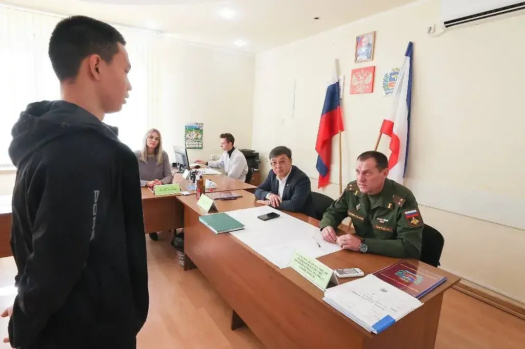 В Госдуме принимают новый закон против призывников: теперь даже во время суда призывника отправят в армию. Почему я против этого закона