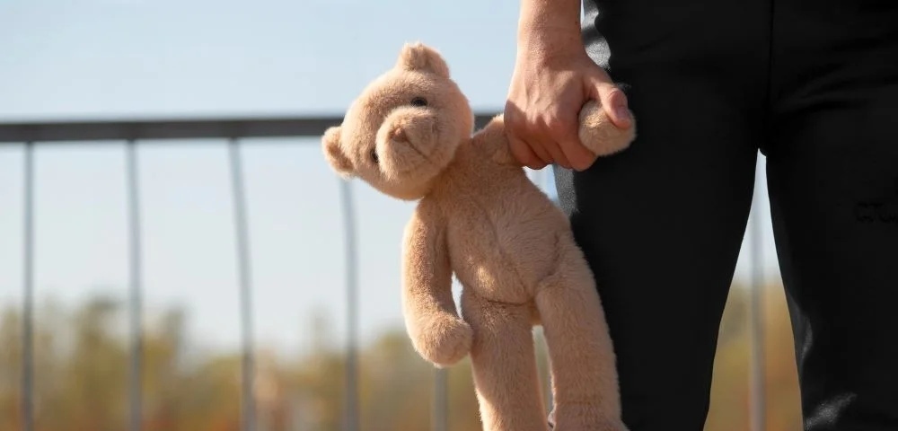 Подростки-мигранты из Таджикистана изнасиловали 4-летнюю русскую девочку. Местные жители требуют ответа от властей