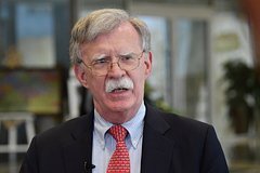 Экс-советник Трампа возмутился «подарком» Кремлю