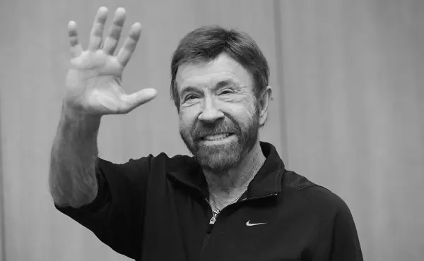 Умер Чак Норрис — легенда боевиков и мемов