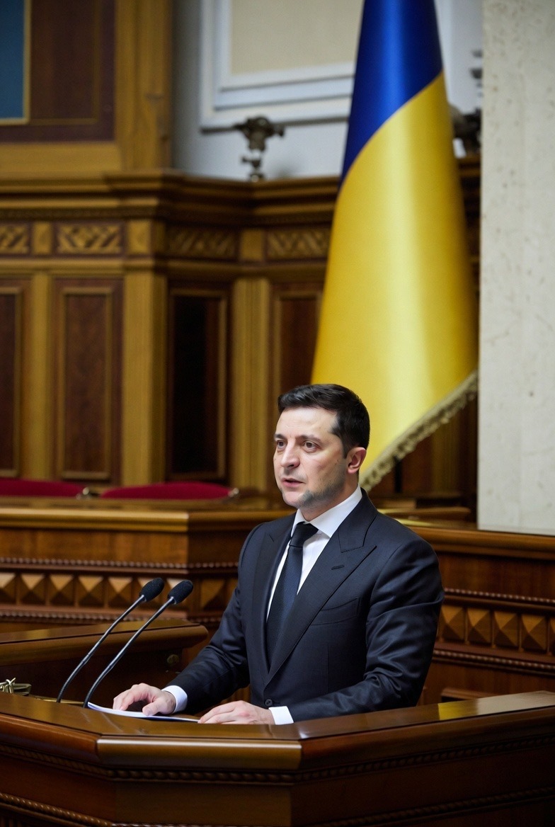 Украина готова прекратить огонь. Об этом заявил Владимир Зеленский