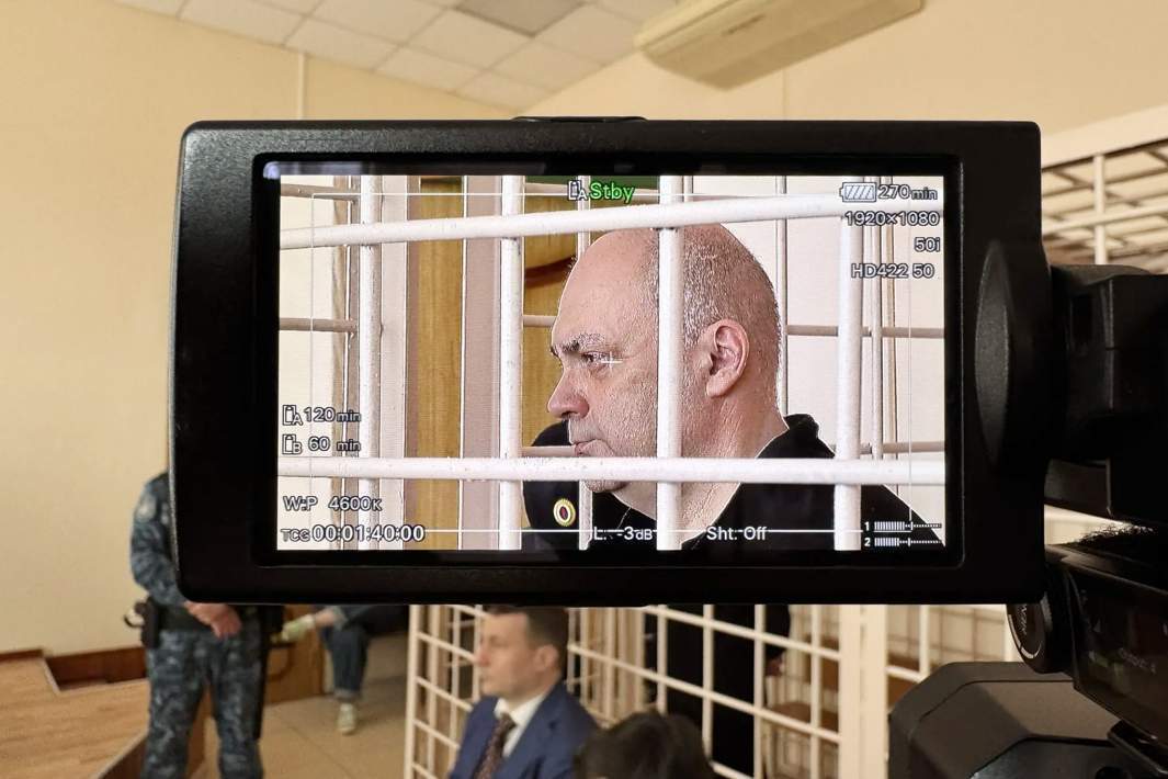 Защитный грабеж​​: экс-главе Курской области запросили 15 лет колонии за взятки