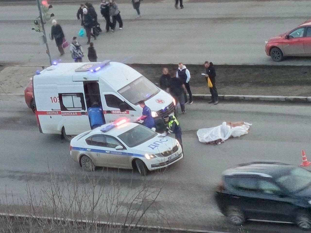«Сердце билось ещё 7 минут на дороге». В Ижевске лихач на «Шкоде» устроил кровавую бойню