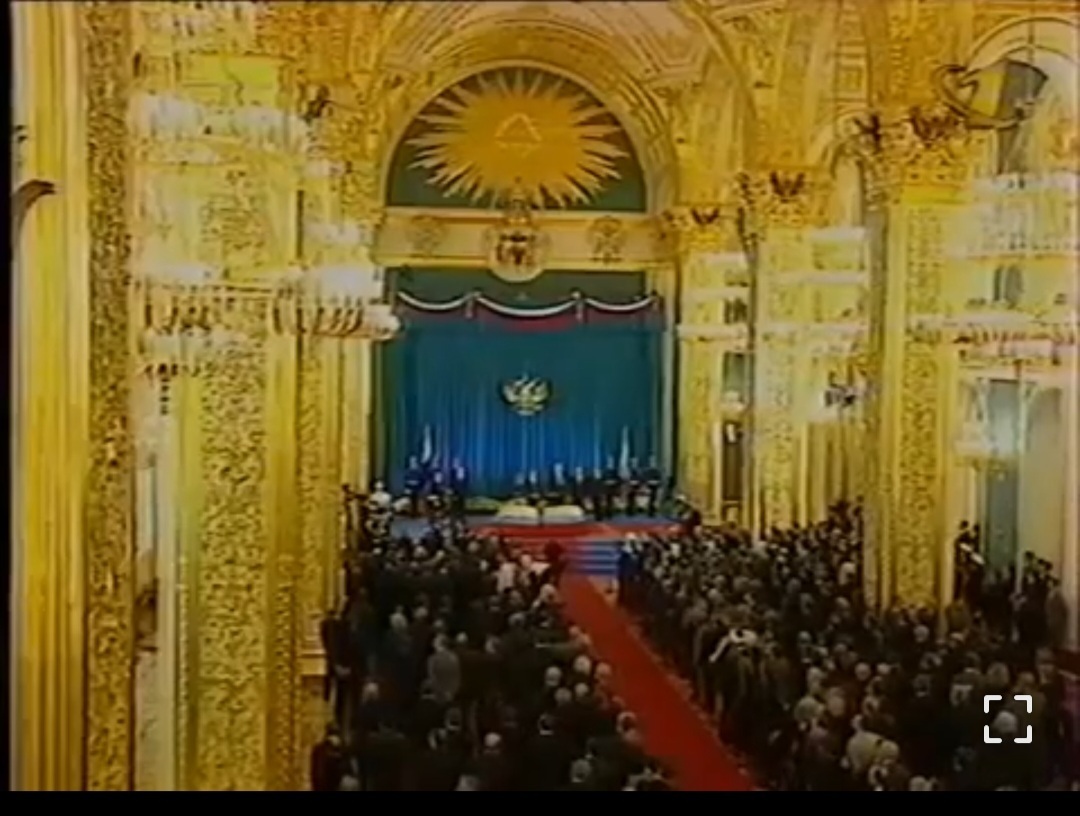 7 мая 2000 года: 26 лет как Владимир Путин впервые стал президентом России