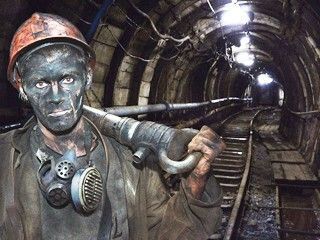 Счастье за свой счет: Эксперты оценили повышение лимита сверхурочных до 240 часов в России