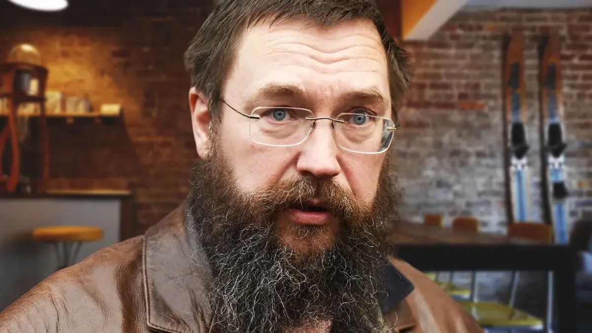Анатомия одного затмения: барин Стерлигов назвал школьную программу «безбожным скотством»