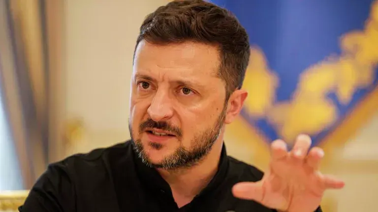 Могилы уже готовы". Кого Зеленский собрался возвращать на Украину