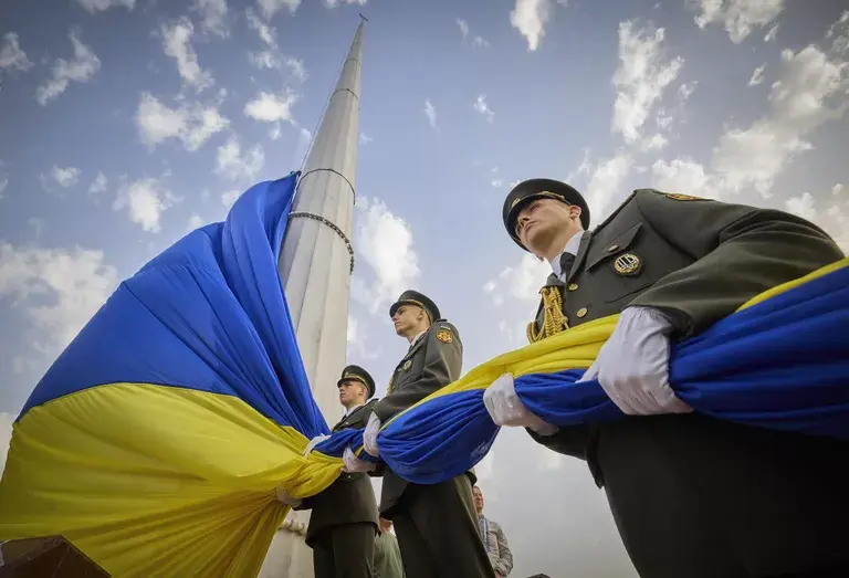Могилы уже готовы". Кого Зеленский собрался возвращать на Украину
