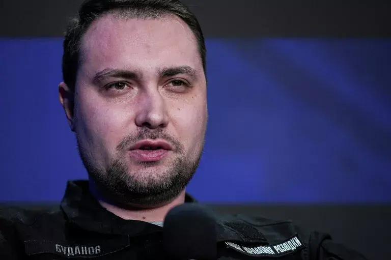 Могилы уже готовы". Кого Зеленский собрался возвращать на Украину