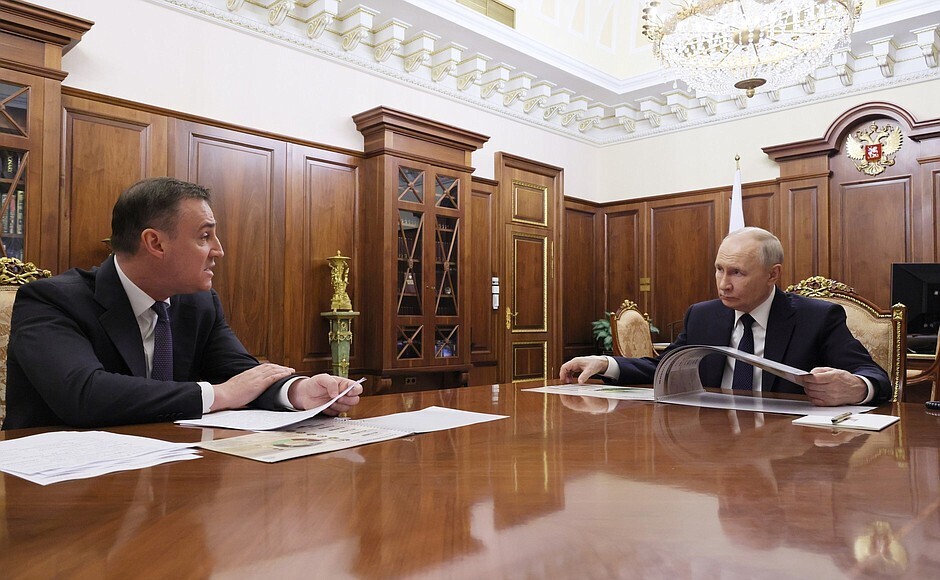 Операция «Погодное окно»: Как Дмитрий Патрушев осыпал Президента биотехнопарками и спрятал реальность за рапсом