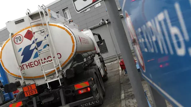 Топливный вопрос в Крыму: как автомобилистам пережить месяц ограничений