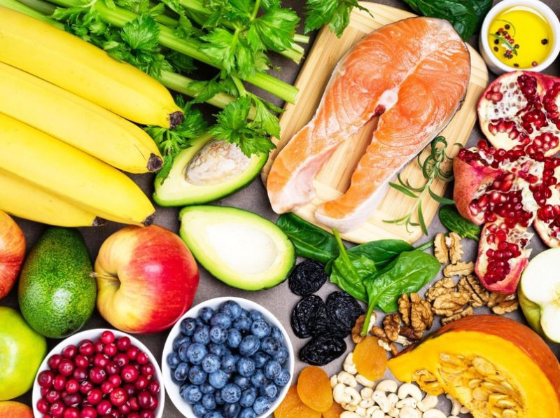 Поздравляю вас с Днём здорового питания и отказа от излишеств в еде