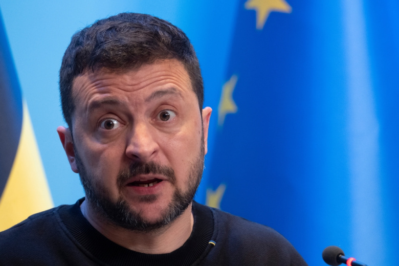 "Нужна помощь»: Зеленский закатил истерику после ударов возмездия от России