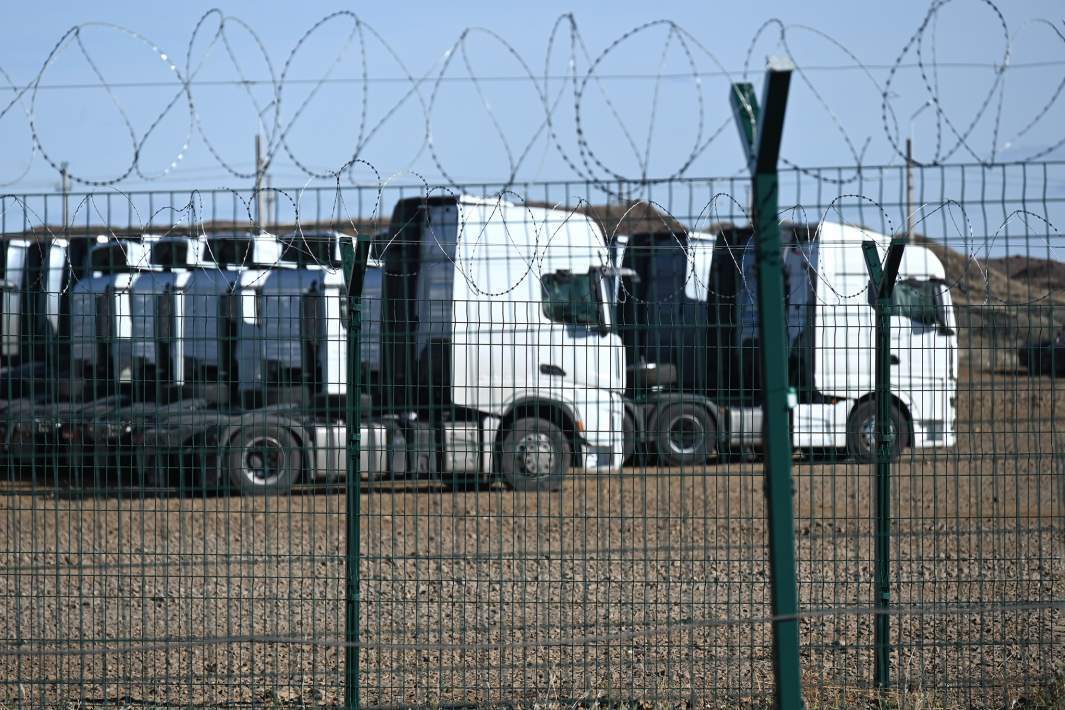 Стой или плати: иностранных перевозчиков заставят погасить долги