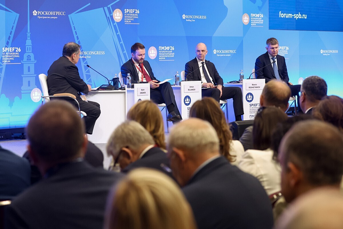 Как три богатыря экономического фронта спасали Россию от «провалов»