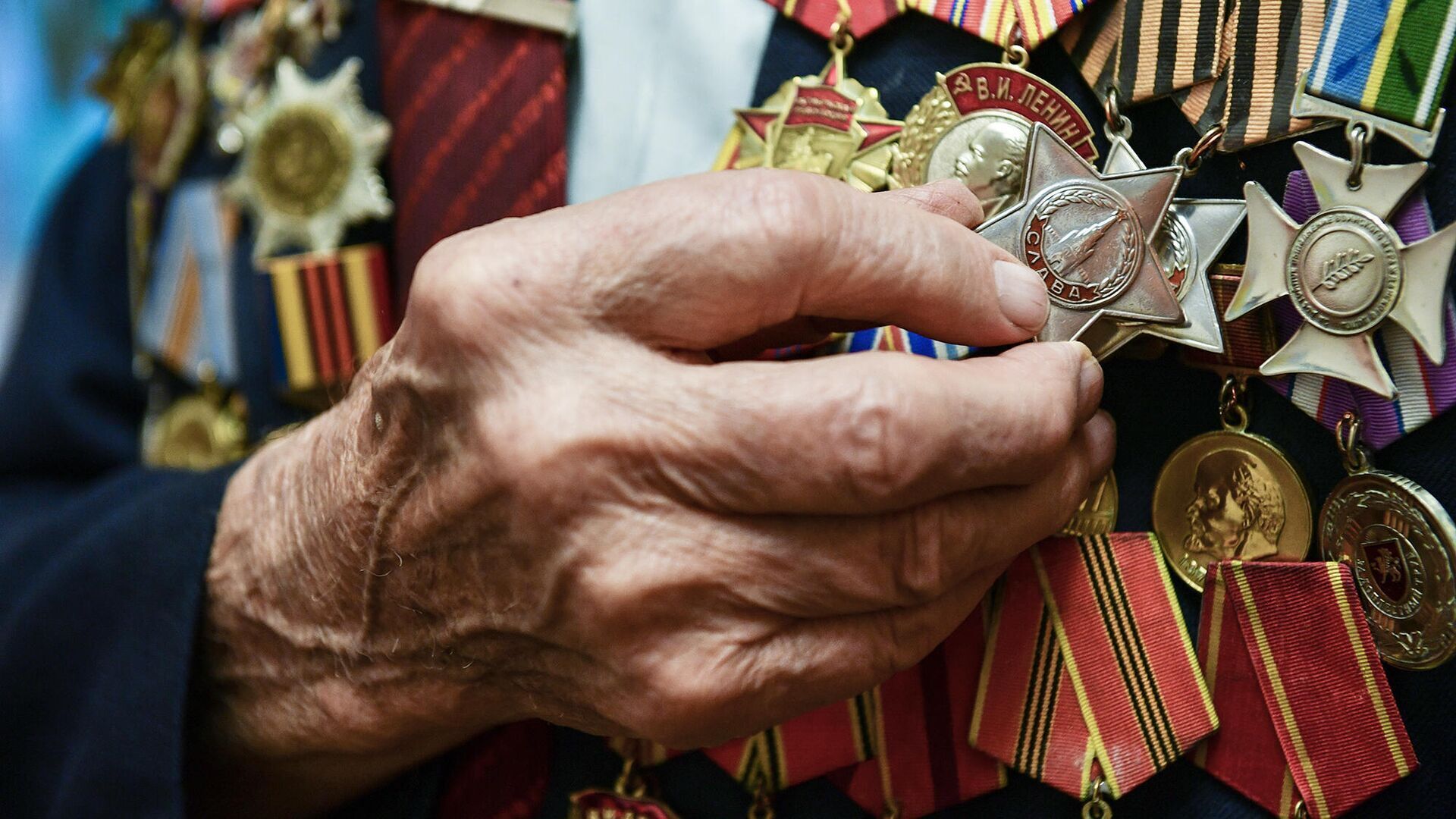 Сколько платят ветеранам на 9 мая в России и в странах СНГ: довольно необычные цифры