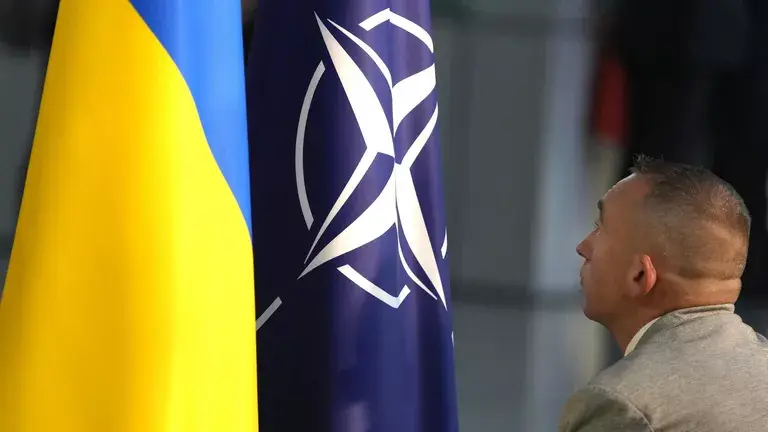 Украинские власти, как передают СМИ, собираются обратиться к странам-союзникам с просьбой о выделении дополнительных 20 миллиардов долларов помощи.
