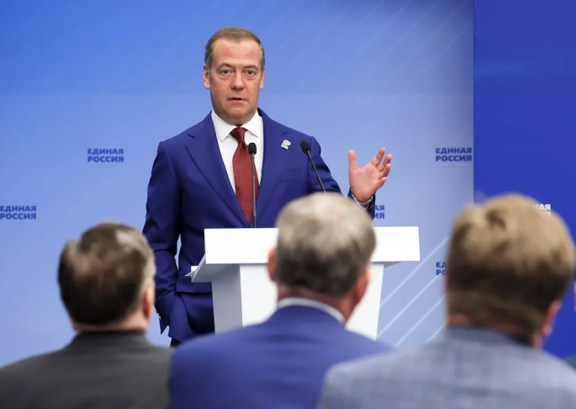 «Никаких правил больше быть не может»: Медведев призвал отказаться от Гаагских конвенций в отношении Киева