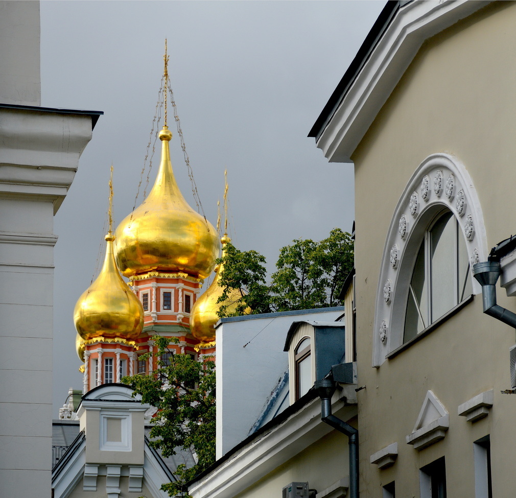 Храм Воскресения в Кадашах: красота и боль