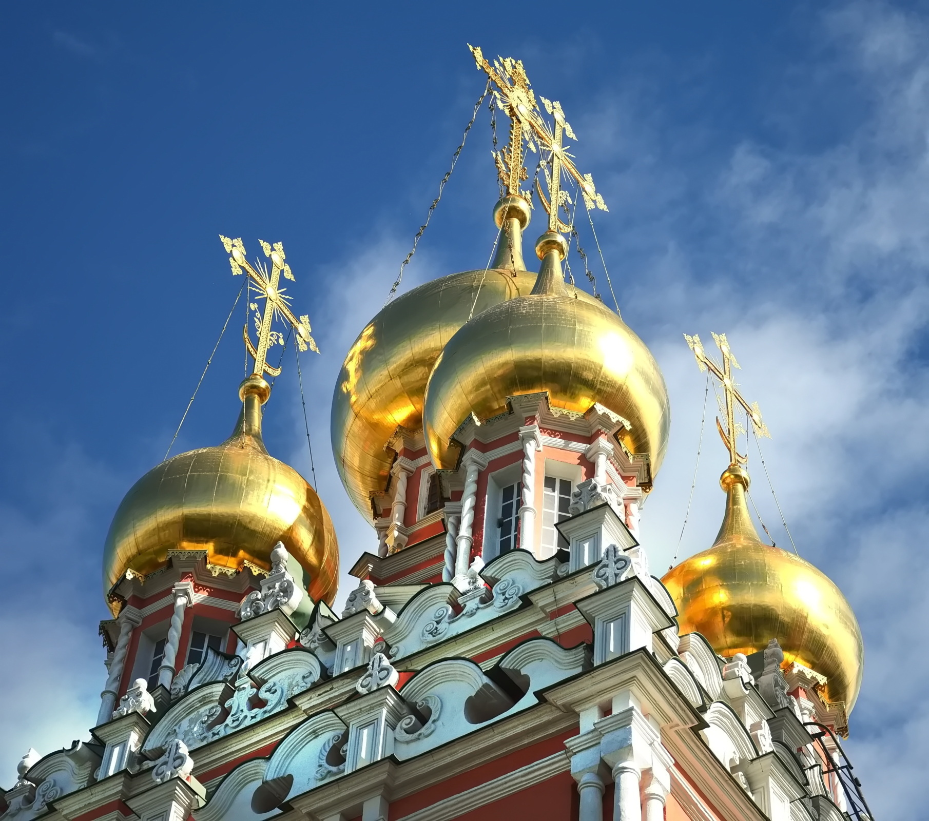 Храм Воскресения в Кадашах: красота и боль