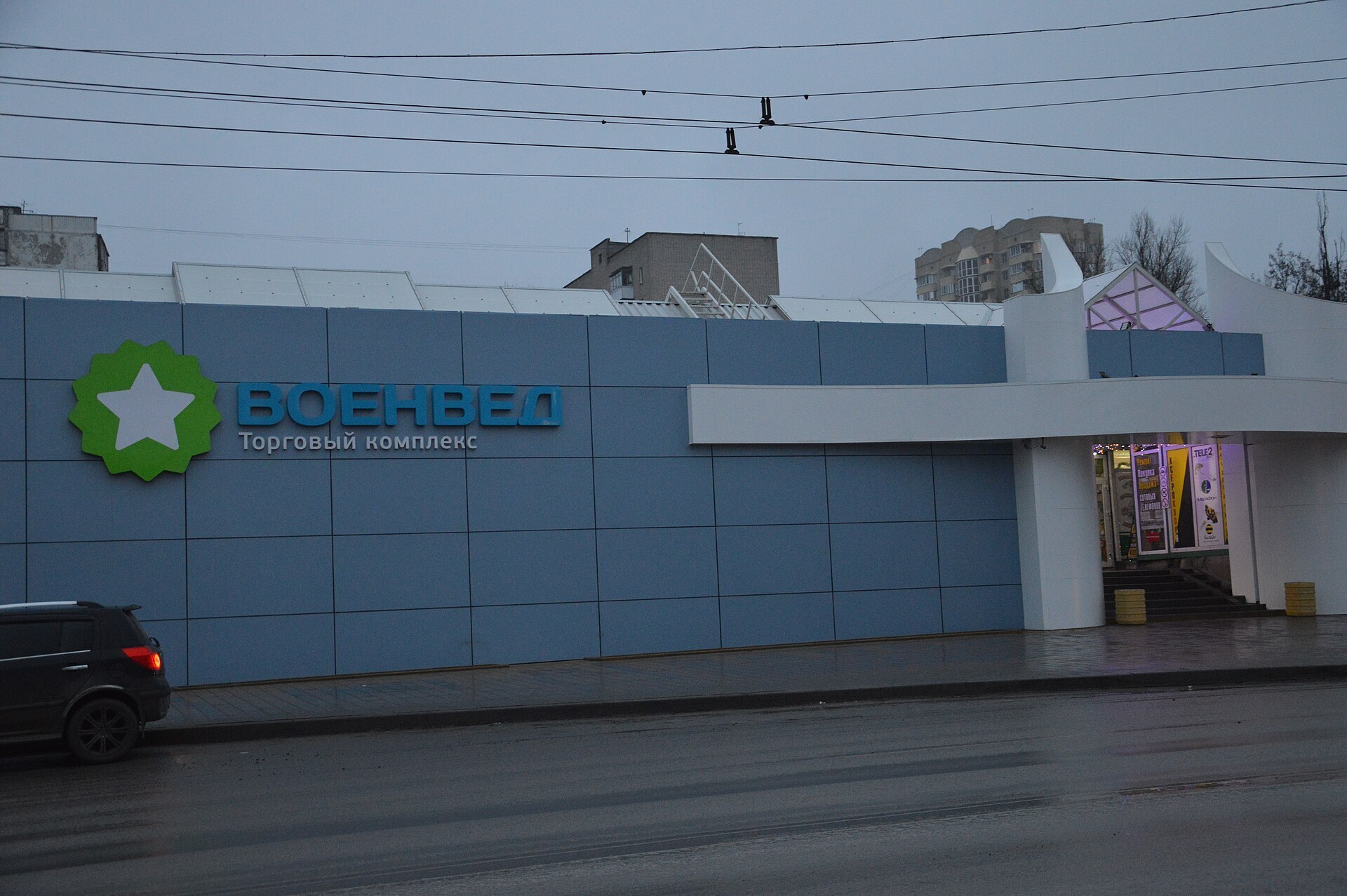 Водитель автобуса заехал на заправку с газом, когда при этом автобус был с полным салоном пассажиров.