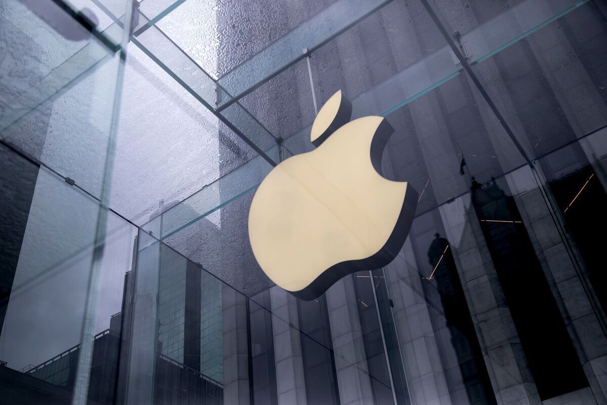 Apple снова влетела на полмиллиона в России! Что на этот раз?