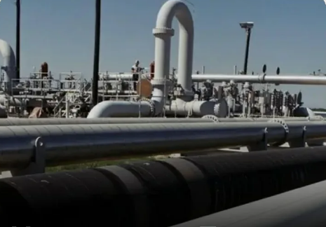 Цены на европейский природный газ немного выросли, поскольку трейдеры следят за рисками, связанными с Ормузским проливом.